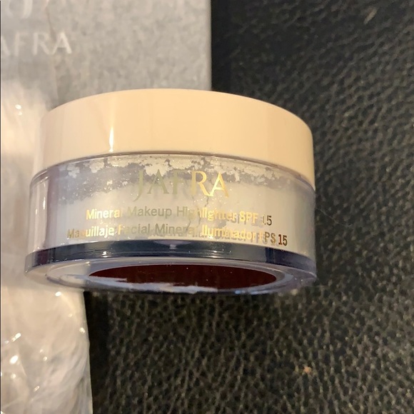 Jafra Sparkling Mineral Powder Brush Mirror Pouch - Picture 3 of 5